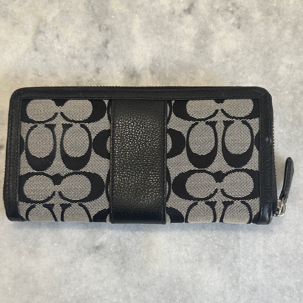 Coach Monochrome Signature Zip Wallet - Picture 2 of 5